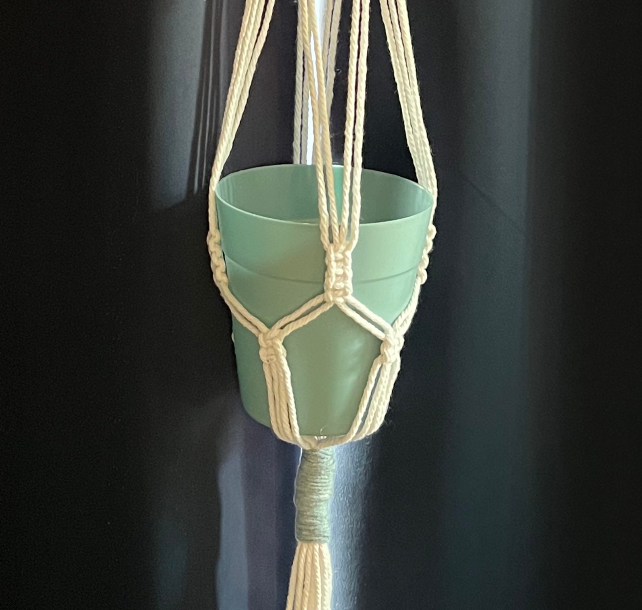 Macrame Plant Hanger - Nature Inspires